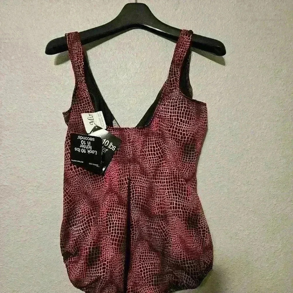 NWT MIRACLE SUIT ONE PIECE - Picture 4 of 7
